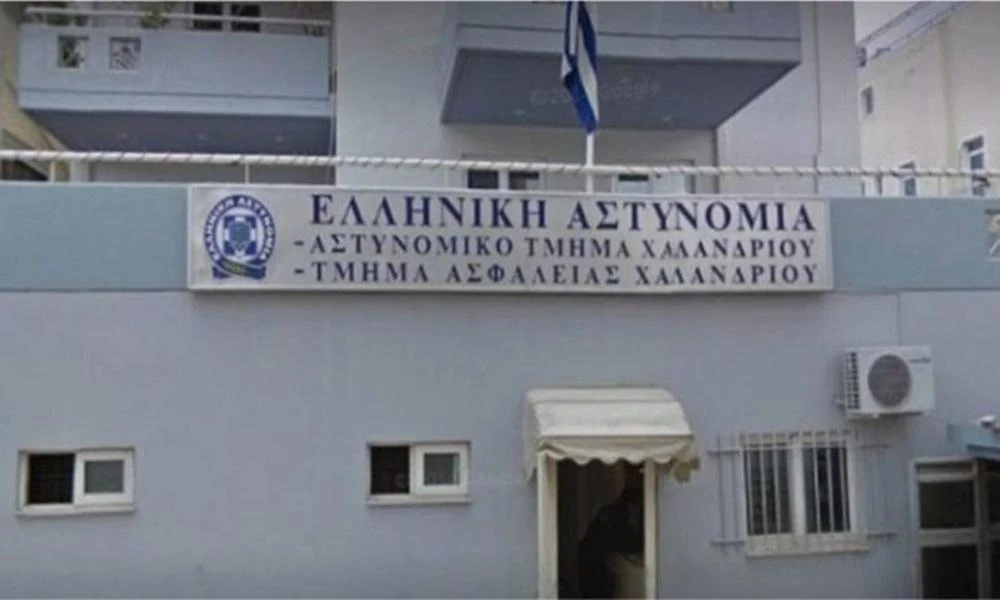 Ένταση στο αστυνομικό τμήμα Χαλανδρίου για την επιμέλεια 9χρονης